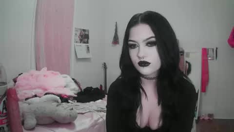 Snapshot of saphirerose1 chatting on November 14, 10:40 pm Sapphire online show from November 14, 10:40 pm