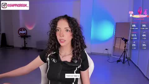 Snapshot of sapphire_venus chatting on June 16, 2:25 am Valerin online show from June 16, 2:25 am