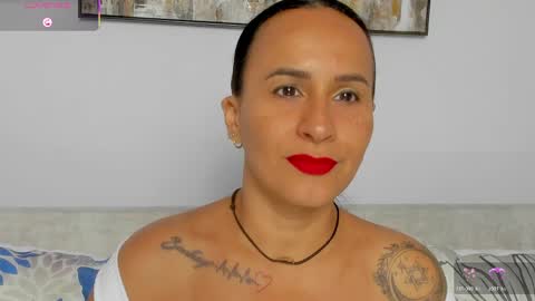   online show from April 6, 11:44 am