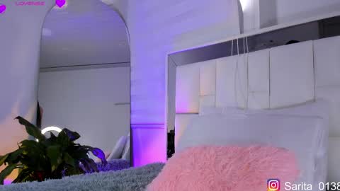 Snapshot of sara_goddess01 chatting on September 16, 6:09 pm Sara online show from September 16, 6:09 pm