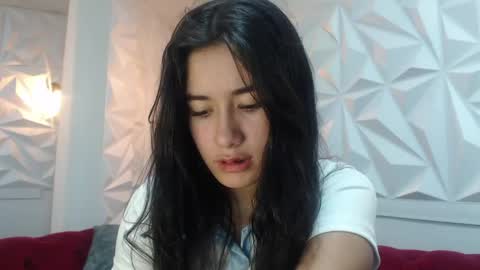 Sara online show from May 26, 1:07 pm