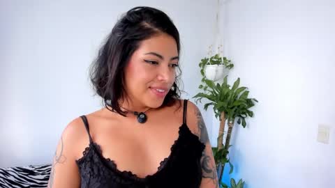 Snapshot of sara_jules_ chatting on May 30, 2:47 pm Sara Jules online show from May 30, 2:47 pm