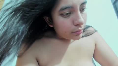 sara_len online show from January 9, 6:53 pm