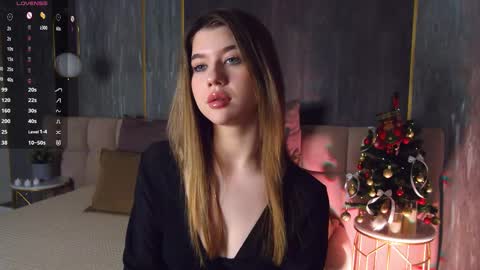 Sara online show from December 15, 4:44 pm