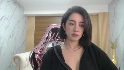 Sara  online show from March 31, 1:33 pm