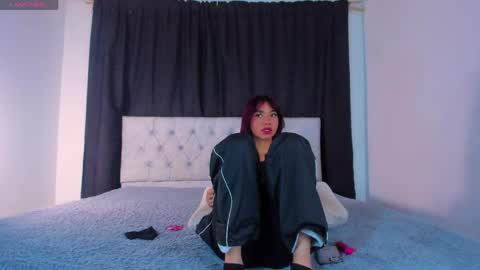 Snapshot of sara_marin18 chatting on April 23, 6:36 am Sara Neith online show from April 23, 6:36 am