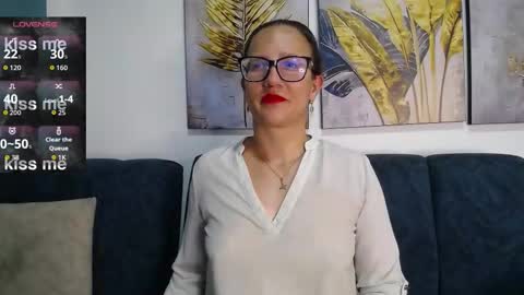 Sara   online show from March 25, 9:54 pm