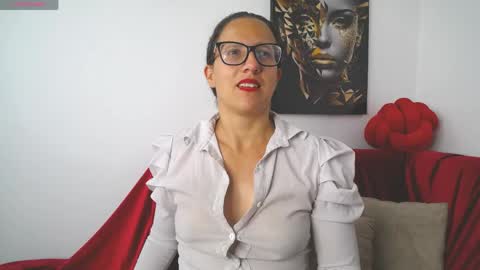 Snapshot of sara_marrisson chatting on June 6, 8:13 pm Sara online show from June 6, 8:13 pm