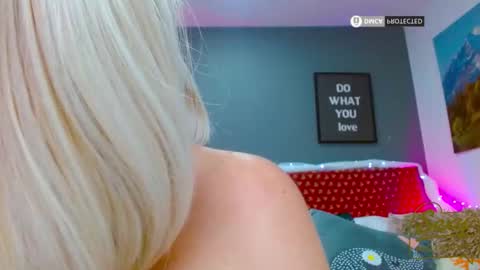 katiasupreme online show from April 12, 10:37 pm