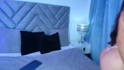 sara_owens7 online show from October 9, 1:47 am