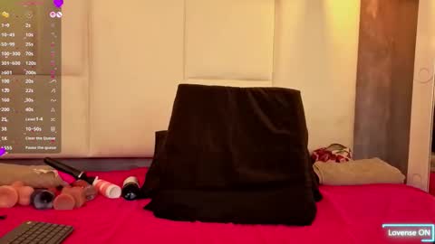 Sara online show from March 11, 6:47 pm