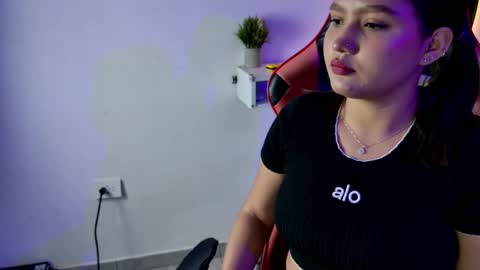 sara_rosee_e online show from May 11, 1:17 pm