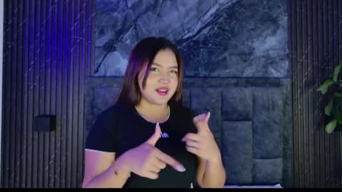 sara_rosee_e online show from May 16, 1:21 pm