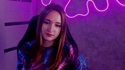 Sara online show from October 3, 8:28 pm