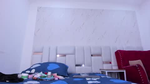 Snapshot of sara_sm1th_ chatting on May 16, 11:20 am sara_sm1th_ online show from May 16, 11:20 am