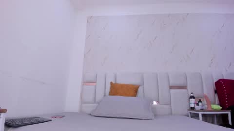 Snapshot of sara_sm1th_ chatting on May 28, 11:40 am sara_sm1th_ online show from May 28, 11:40 am