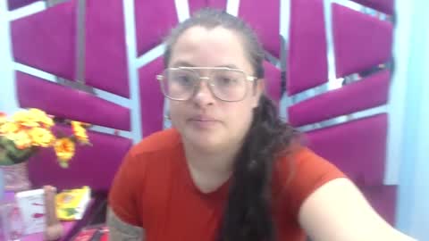 Snapshot of sara_thonson_ chatting on February 5, 2:51 am sara_thonson_ online show from February 5, 2:51 am