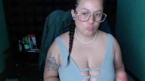 Snapshot of sara_thonson_ chatting on February 21, 9:34 am sara_thonson_ online show from February 21, 9:34 am