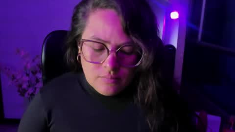 Snapshot of sara_thonson_ chatting on September 9, 3:39 am sara_thonson_ online show from September 9, 3:39 am