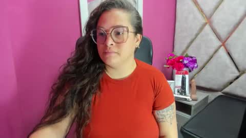 sara_thonson_ online show from March 20, 3:22 am