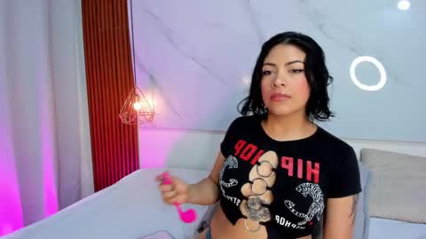Snapshot of sara_zc chatting on October 7, 11:29 am sara_zc online show from October 7, 11:29 am
