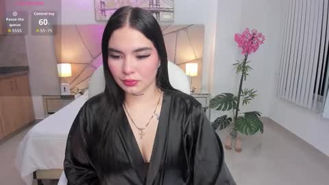 Snapshot of saracruz_1 chatting on February 28, 2:45 am saracruz online show from February 28, 2:45 am