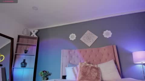 Snapshot of sarada_parker chatting on March 3, 6:12 pm Sarada Parker online show from March 3, 6:12 pm