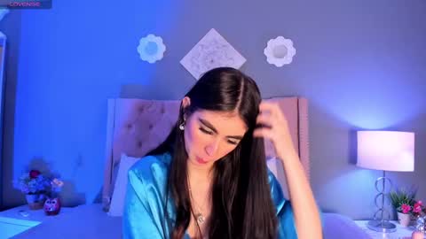 Snapshot of sarada_parker chatting on March 8, 3:56 pm Sarada Parker online show from March 8, 3:56 pm