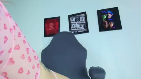 Sara online show from June 19, 5:12 am