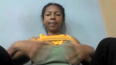 Snapshot of sarah146341 chatting on June 6, 3:00 am sarah146341 online show from June 6, 3:00 am