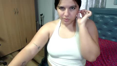 sarah online show from April 8, 6:41 pm