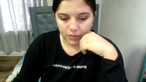 Snapshot of sarah_acero chatting on April 28, 4:23 pm sarah online show from April 28, 4:23 pm
