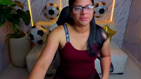 Snapshot of sarah_bay_tx chatting on June 20, 7:38 pm sarah_bay_tx online show from June 20, 7:38 pm