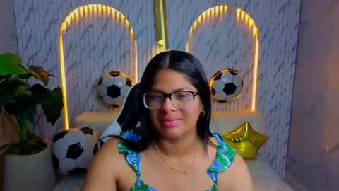 Snapshot of sarah_bay_tx chatting on June 22, 7:44 pm sarah_bay_tx online show from June 22, 7:44 pm