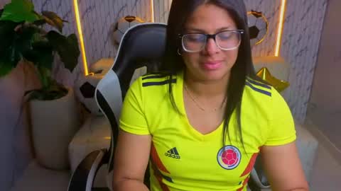 Snapshot of sarah_bay_tx chatting on June 23, 8:07 pm sarah_bay_tx online show from June 23, 8:07 pm