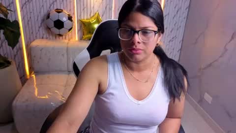 Snapshot of sarah_bay_tx chatting on June 26, 8:02 pm sarah_bay_tx online show from June 26, 8:02 pm