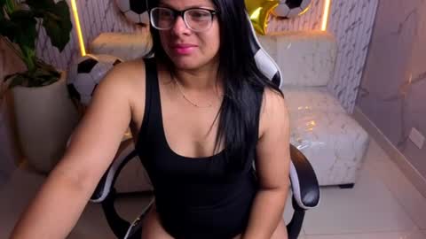Snapshot of sarah_bay_tx chatting on July 1, 7:46 pm sarah_bay_tx online show from July 1, 7:46 pm