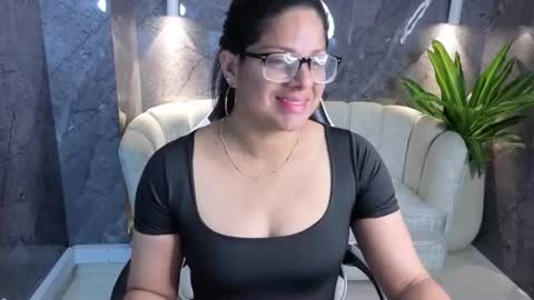 Snapshot of sarah_bay_tx chatting on July 5, 12:45 pm sarah_bay_tx online show from July 5, 12:45 pm