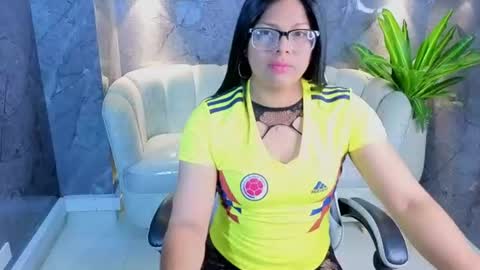 Snapshot of sarah_bay_tx chatting on July 7, 7:51 pm sarah_bay_tx online show from July 7, 7:51 pm