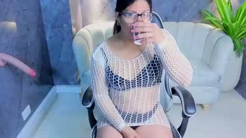 Snapshot of sarah_bay_tx chatting on July 26, 12:34 pm sarah_bay_tx online show from July 26, 12:34 pm