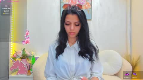 Sara online show from April 17, 9:56 am