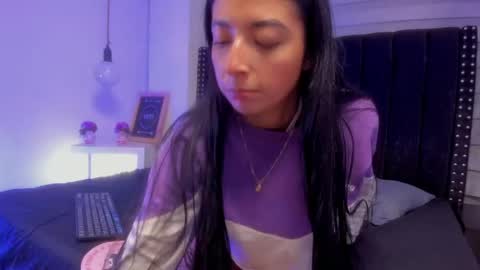 Snapshot of sarah_collens_ chatting on May 23, 11:42 pm sarah_collens_ online show from May 23, 11:42 pm