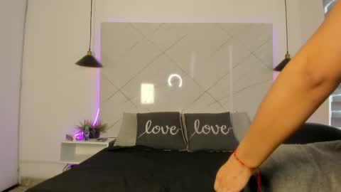 Snapshot of sarah_collens_ chatting on May 28, 12:46 pm sarah_collens_ online show from May 28, 12:46 pm