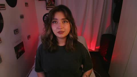Snapshot of sarah_cuteeyes chatting on April 5, 4:31 am Sara online show from April 5, 4:31 am