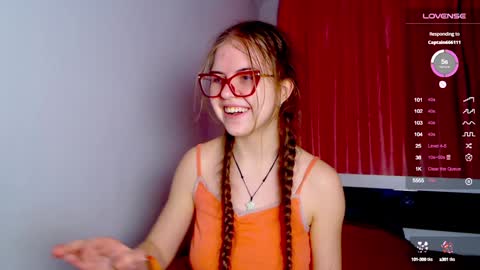 Snapshot of sarah_hs chatting on January 16, 1:14 pm Sarah online show from January 16, 1:14 pm