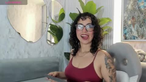 Sarah online show from March 29, 2:11 am