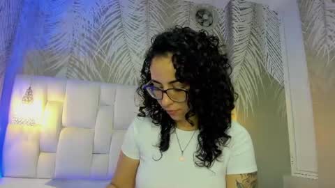 Snapshot of sarah_sluty chatting on July 3, 2:18 am Sarah online show from July 3, 2:18 am