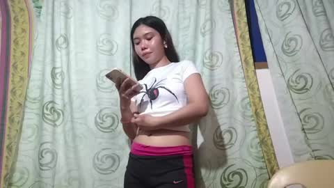 Snapshot of sarahcyganiewicz chatting on May 12, 1:14 am Sophia online show from May 12, 1:14 am