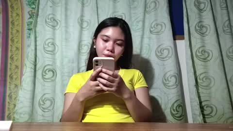 Snapshot of sarahcyganiewicz chatting on May 22, 1:13 am Sophia online show from May 22, 1:13 am