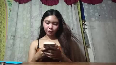 Snapshot of sarahcyganiewicz chatting on May 26, 1:12 am Sophia online show from May 26, 1:12 am